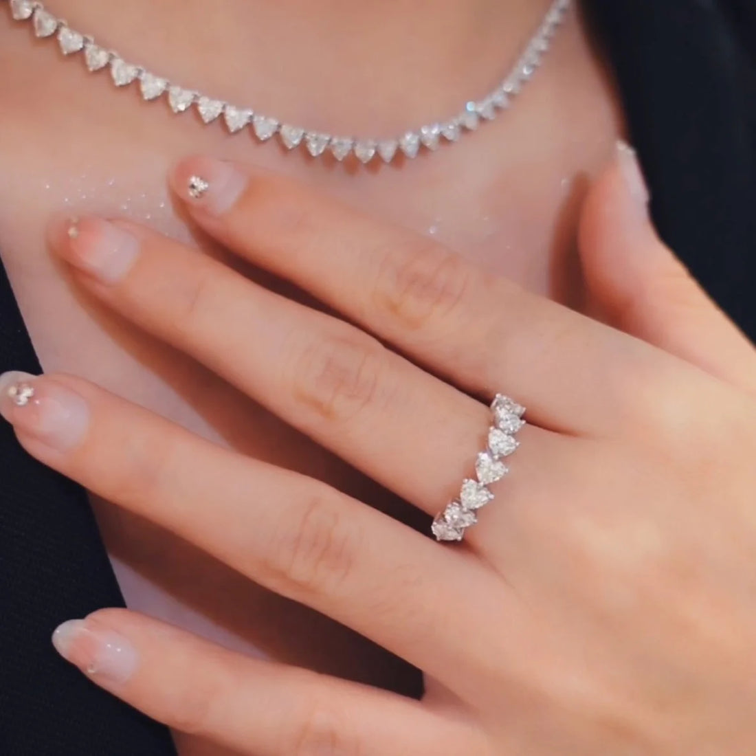 How Women Can Accessorize Their Work Look With Diamond Jewelry