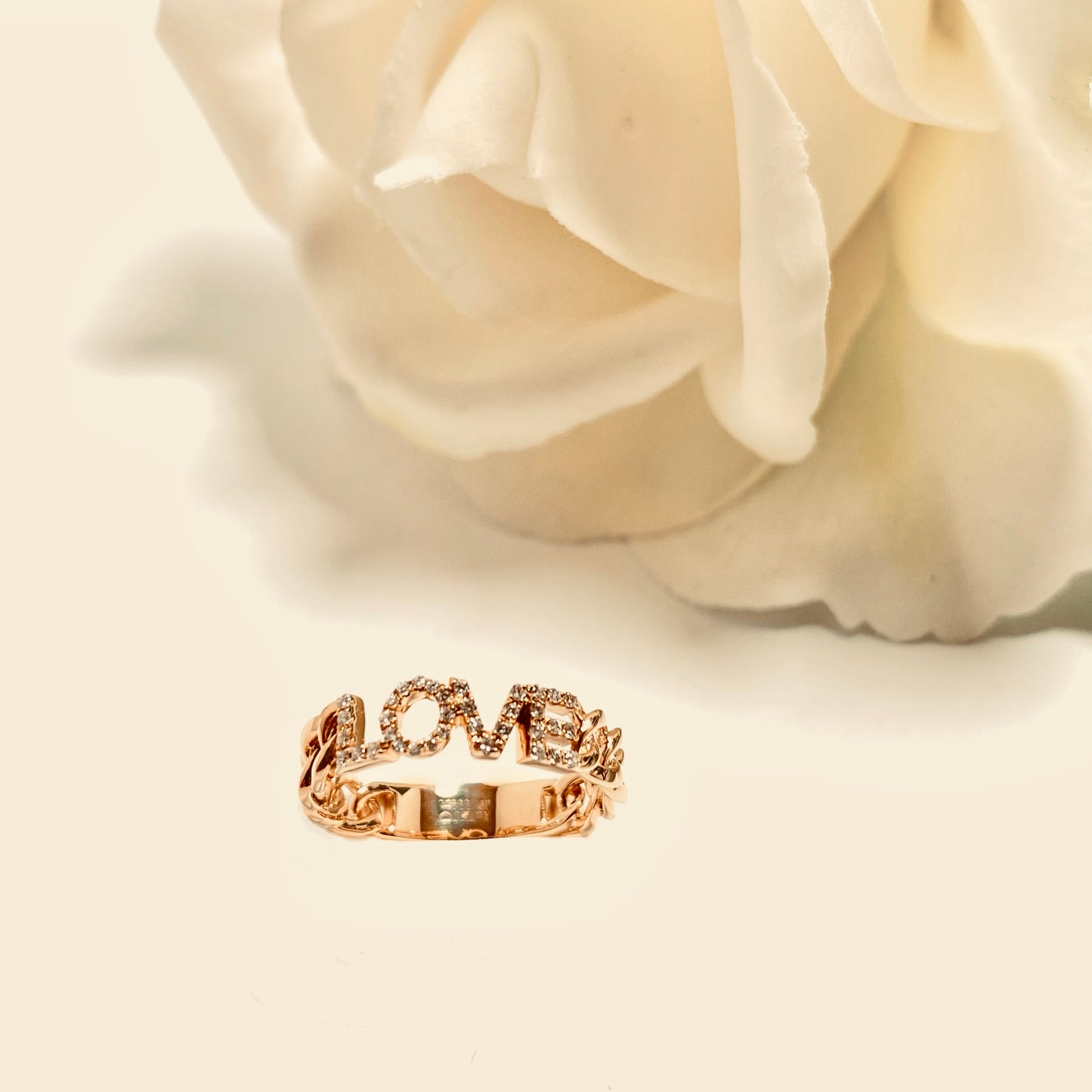 Diamond Love Chain Ring in 18K Yellow Gold