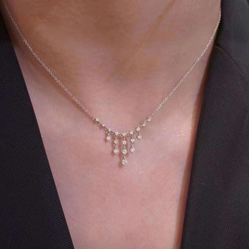 Round Brilliant Diamond Raindrop Necklace in 18k White Gold