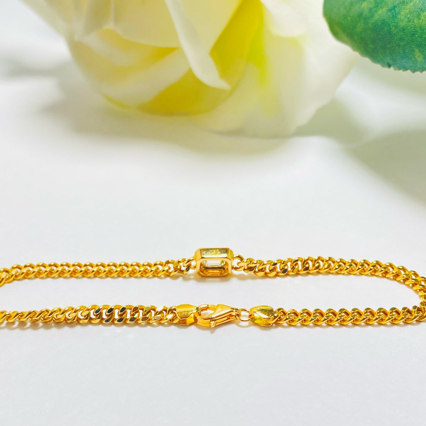 Cuban Link Chain Emerald Cut Diamond Bracelet in 18k Yellow Gold