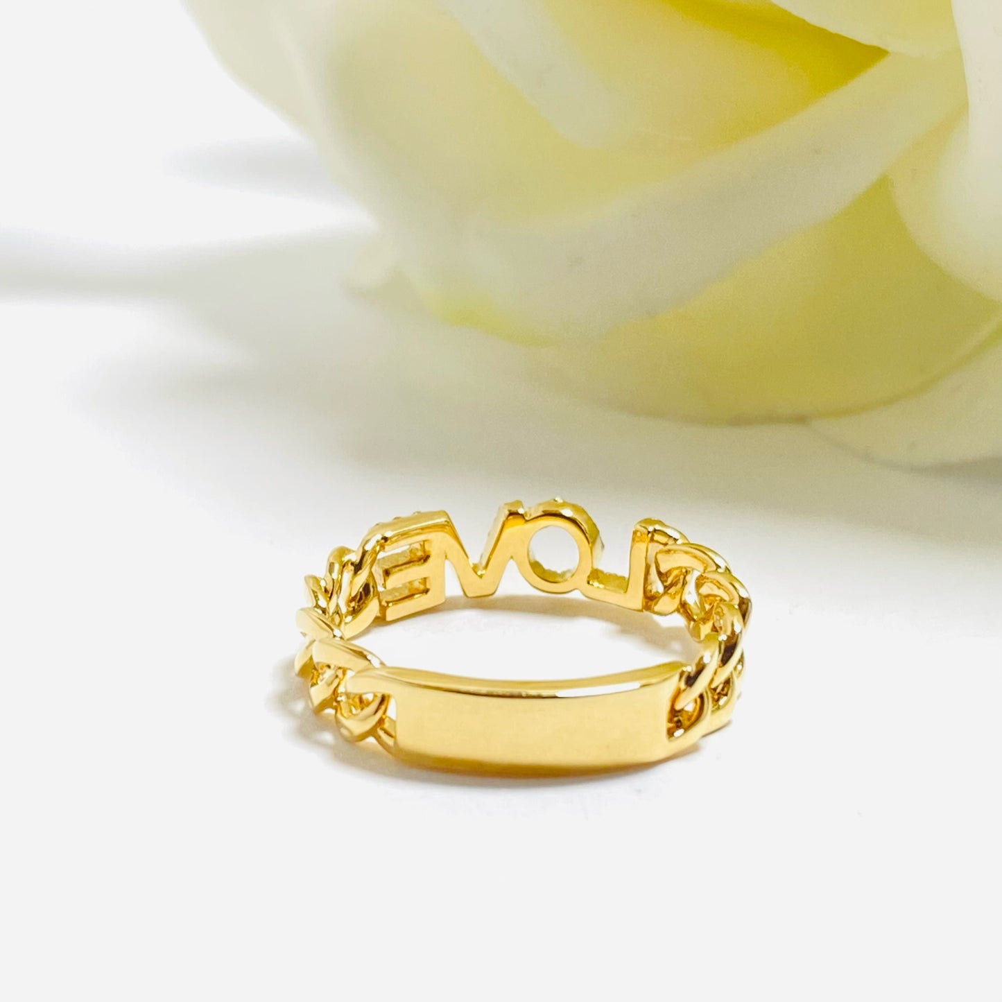 Diamond Love Chain Ring in 18K Yellow Gold